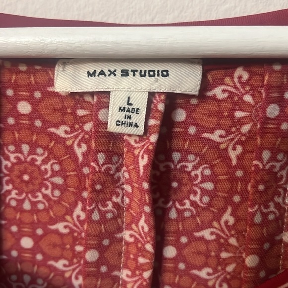 Max studio size L red dress floral print  pleated fit and flare 3/4 sleeves - Picture 3 of 10